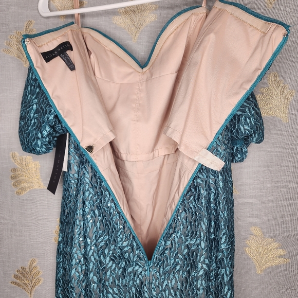 AIDAN MATTOX Long Plunge Neck Off Shoulder Evening Gown - Picture 12 of 16